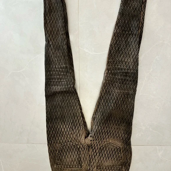 True Religion Women’s Jeans Pattern Black and Brown Low Rise Skinny Jeans Sz 26 - Picture 6 of 6